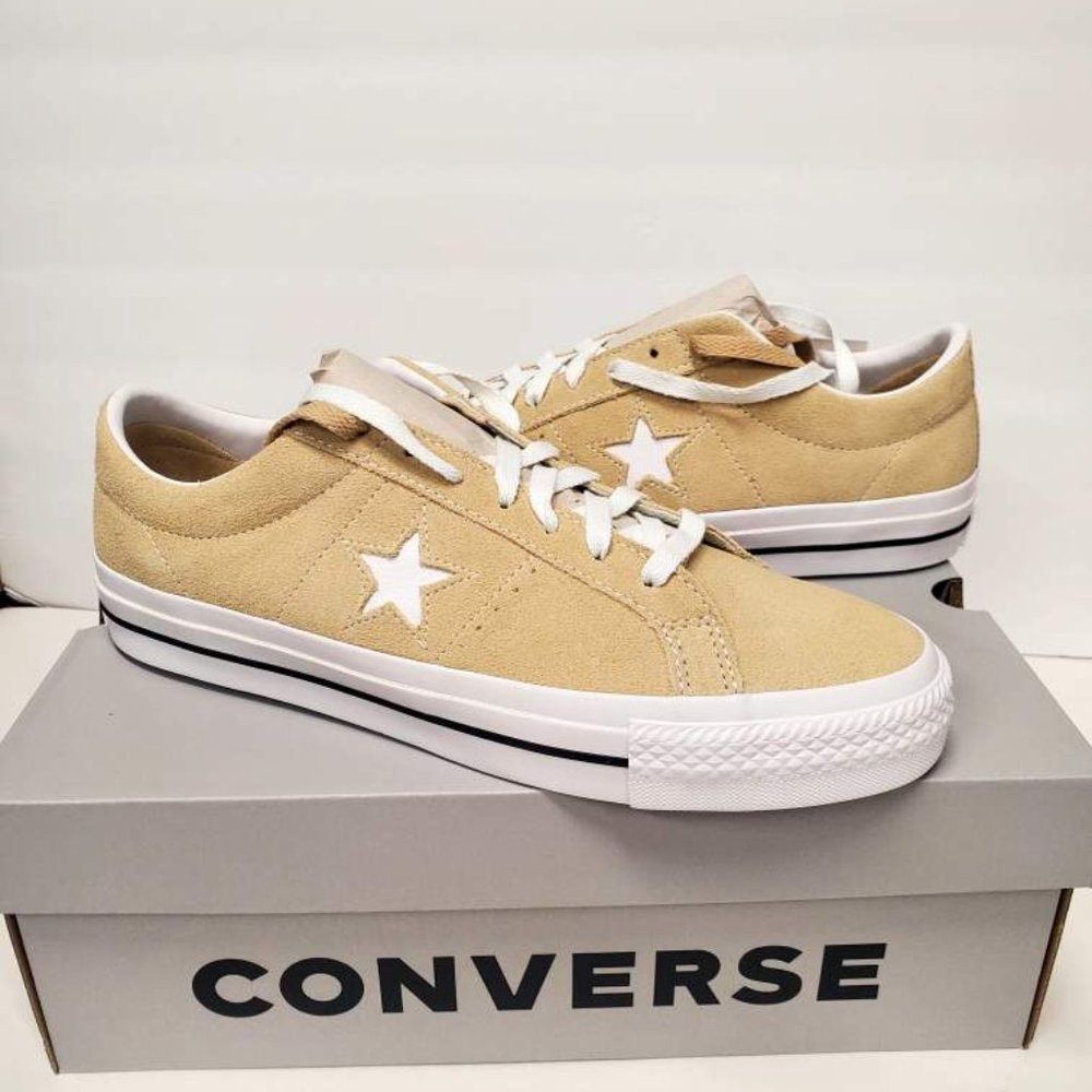 CONVERSE One Star Pro OX Suede shoes, Oat Milk/White/Black
